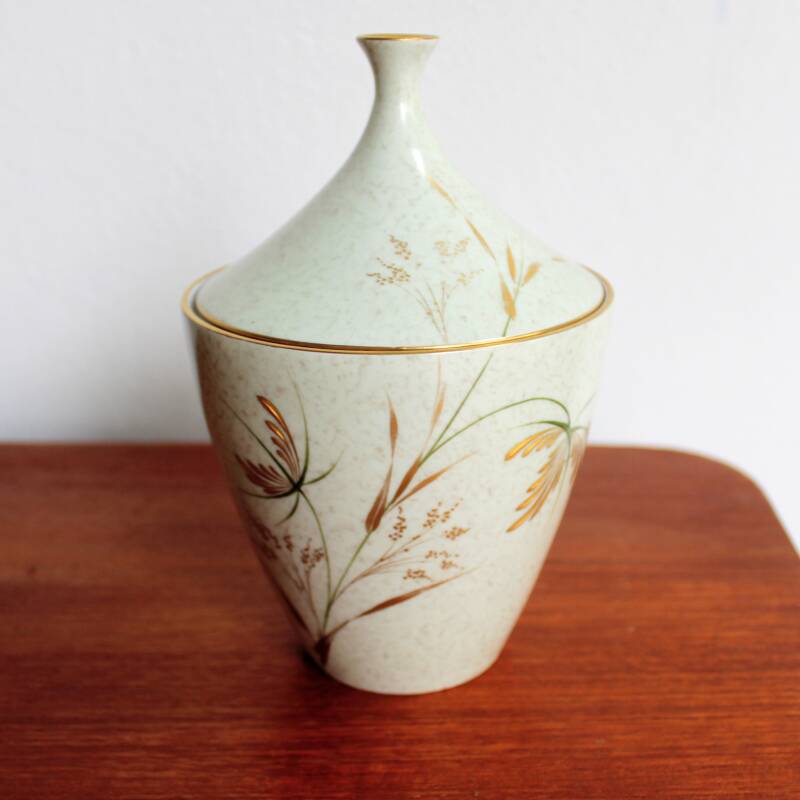 Vintage vase with lid M