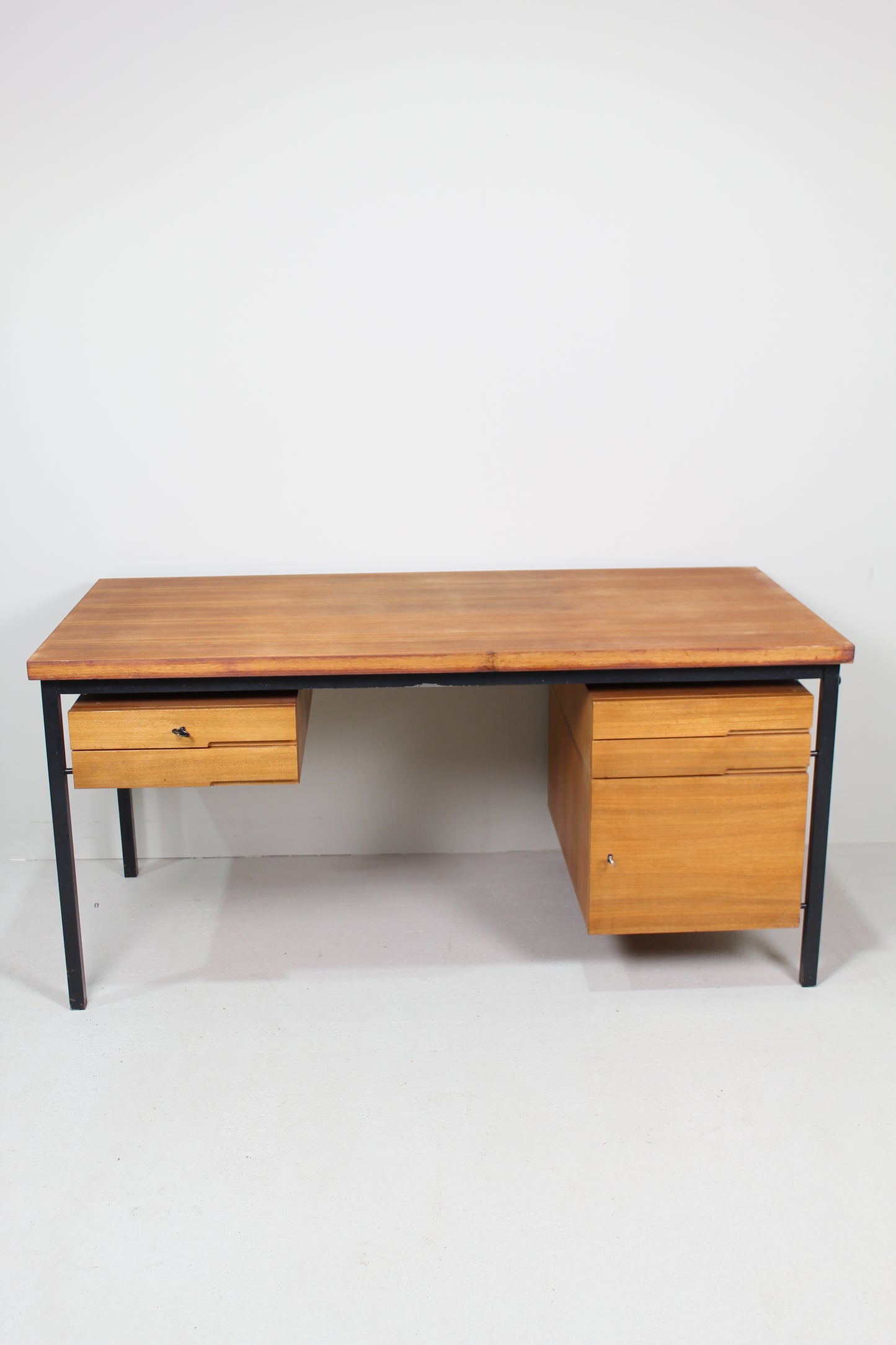 Vintage Schreibtisch - Holz, 60er Jahre