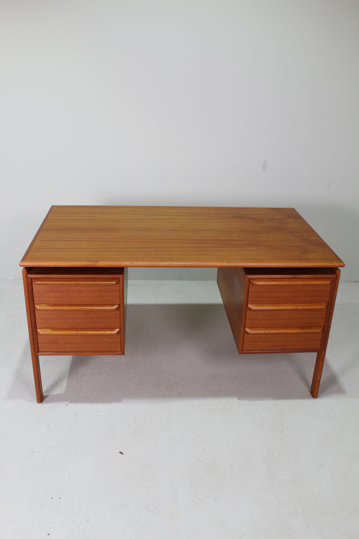 Dänischer Vintage-Design-Schreibtisch – GV Møbler, 1960er Jahre