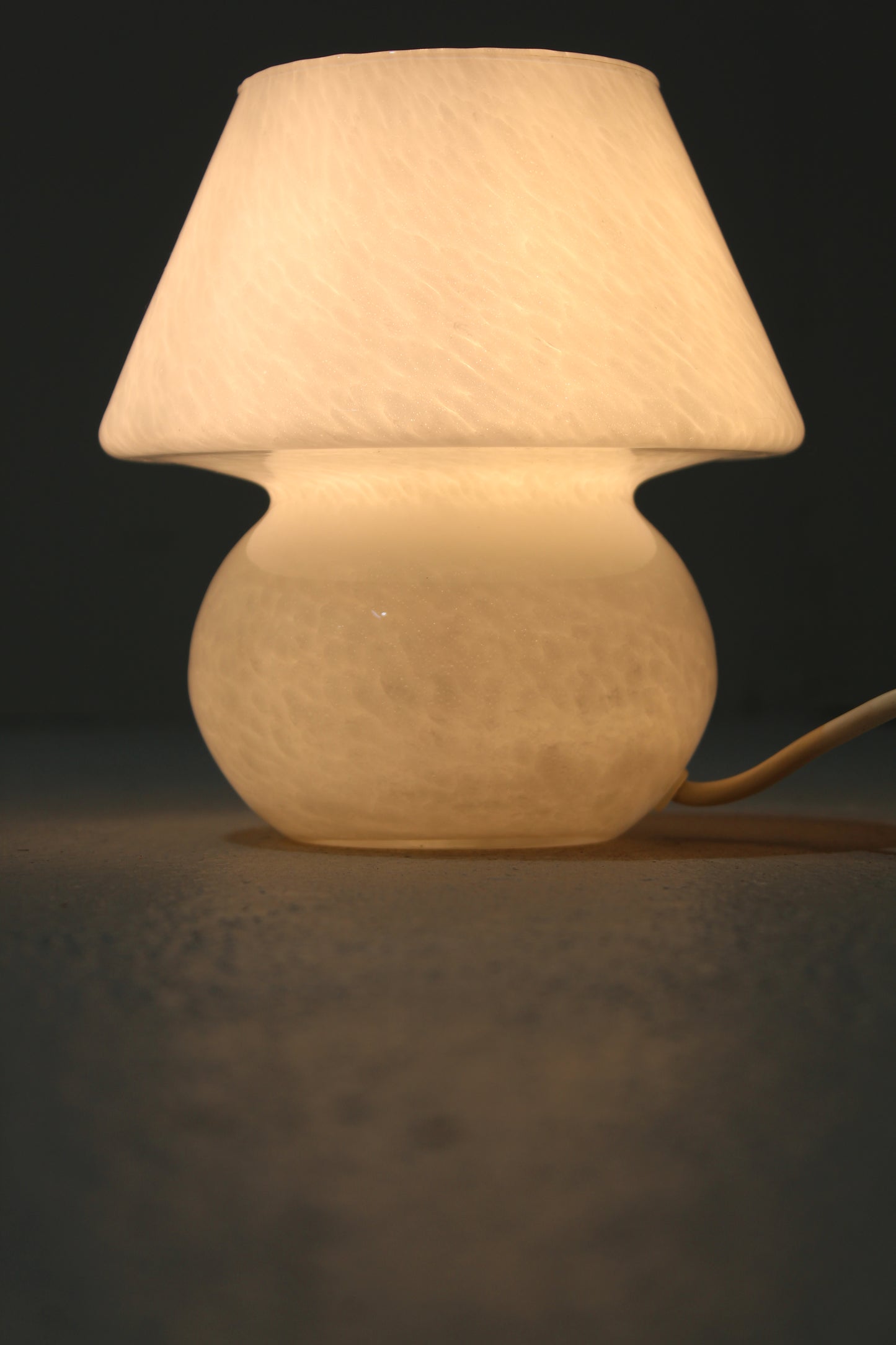 Vintage Murano tafellamp, mushroomlamp - wit, jaren '70