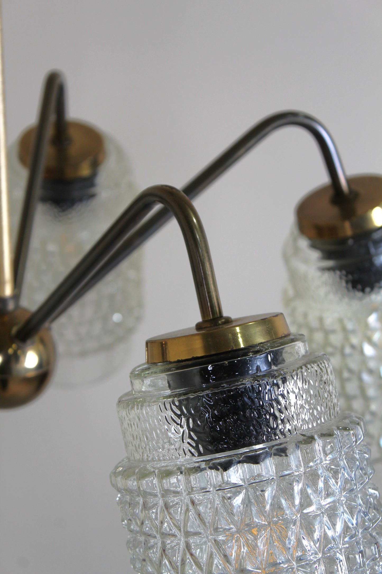 Vintage plafondlamp, kroonluchter - jaren '60, messing, glas