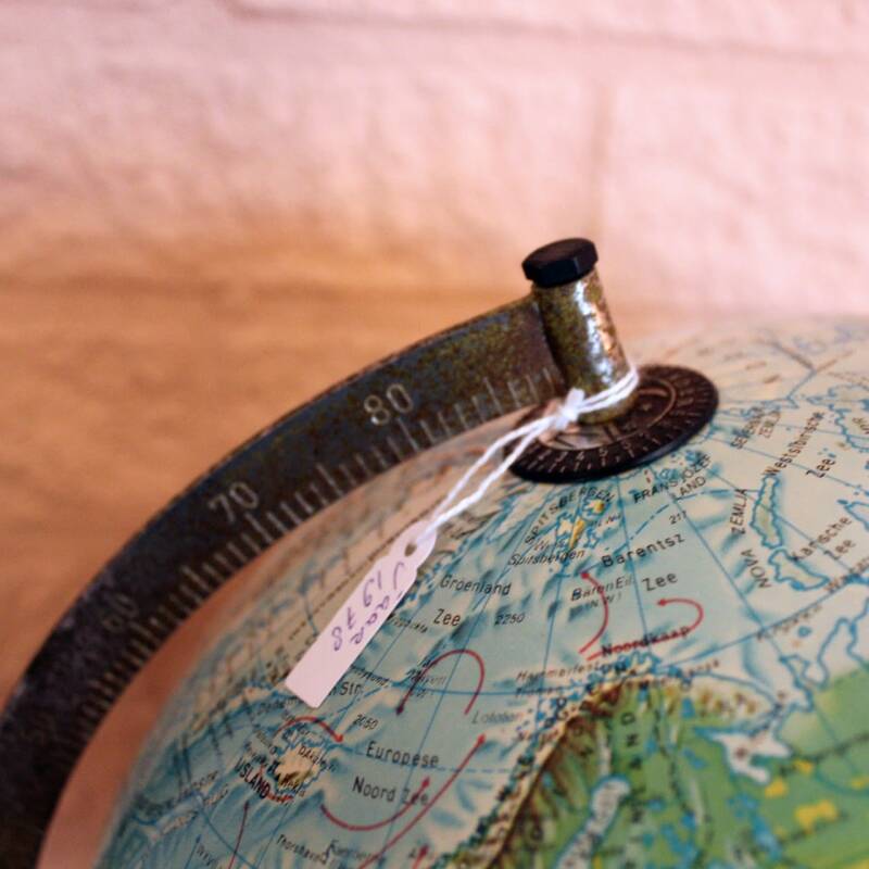 Vintage wereldbol, globe met licht