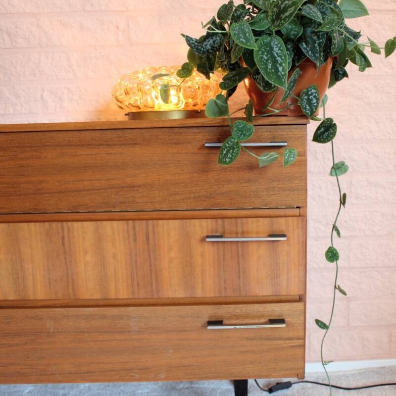 Vintage sideboard/dresser