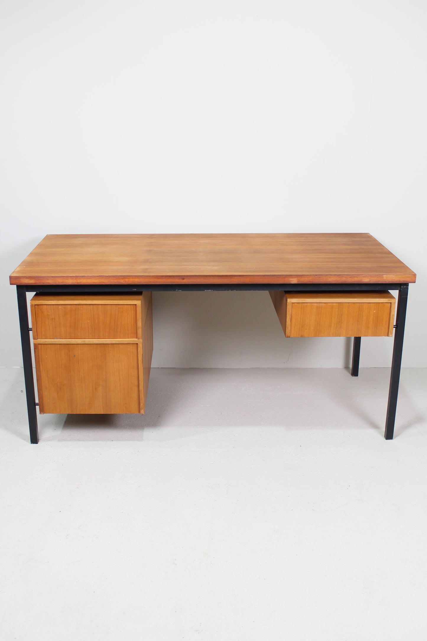 Vintage Schreibtisch - Holz, 60er Jahre
