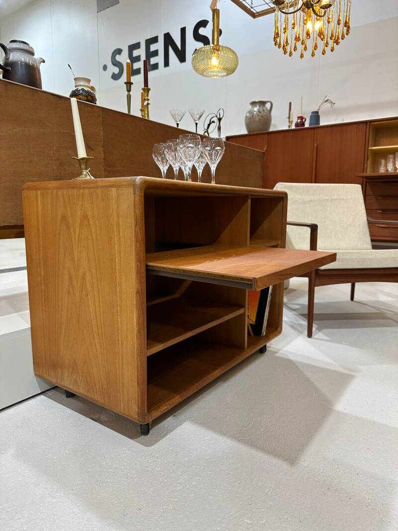Vintage audiokast, tv-meubel Deens Design - Dyrlund, jaren '60 | 01173