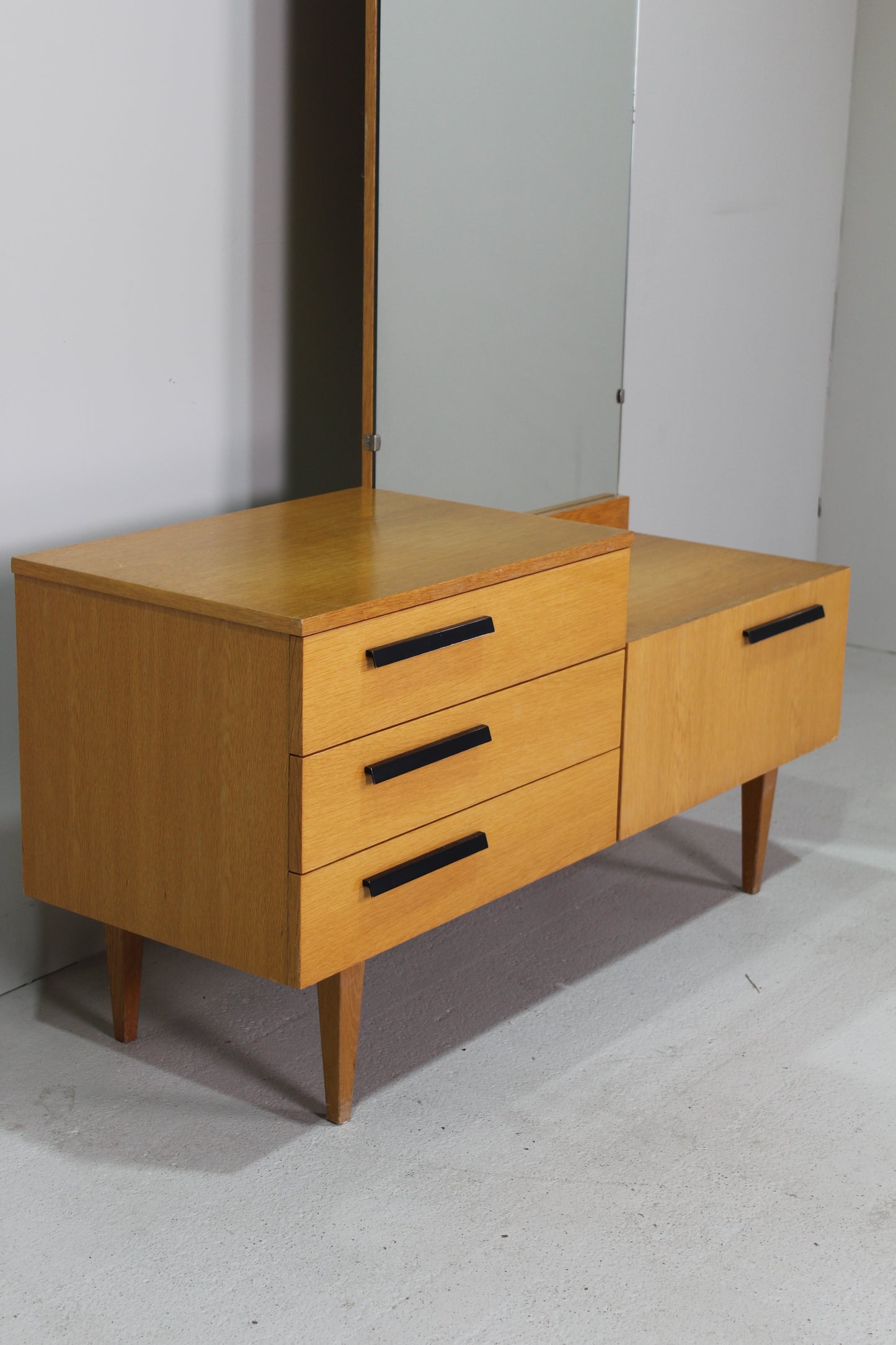 Vintage kaptafel, kast met spiegel - jaren '50/'60
