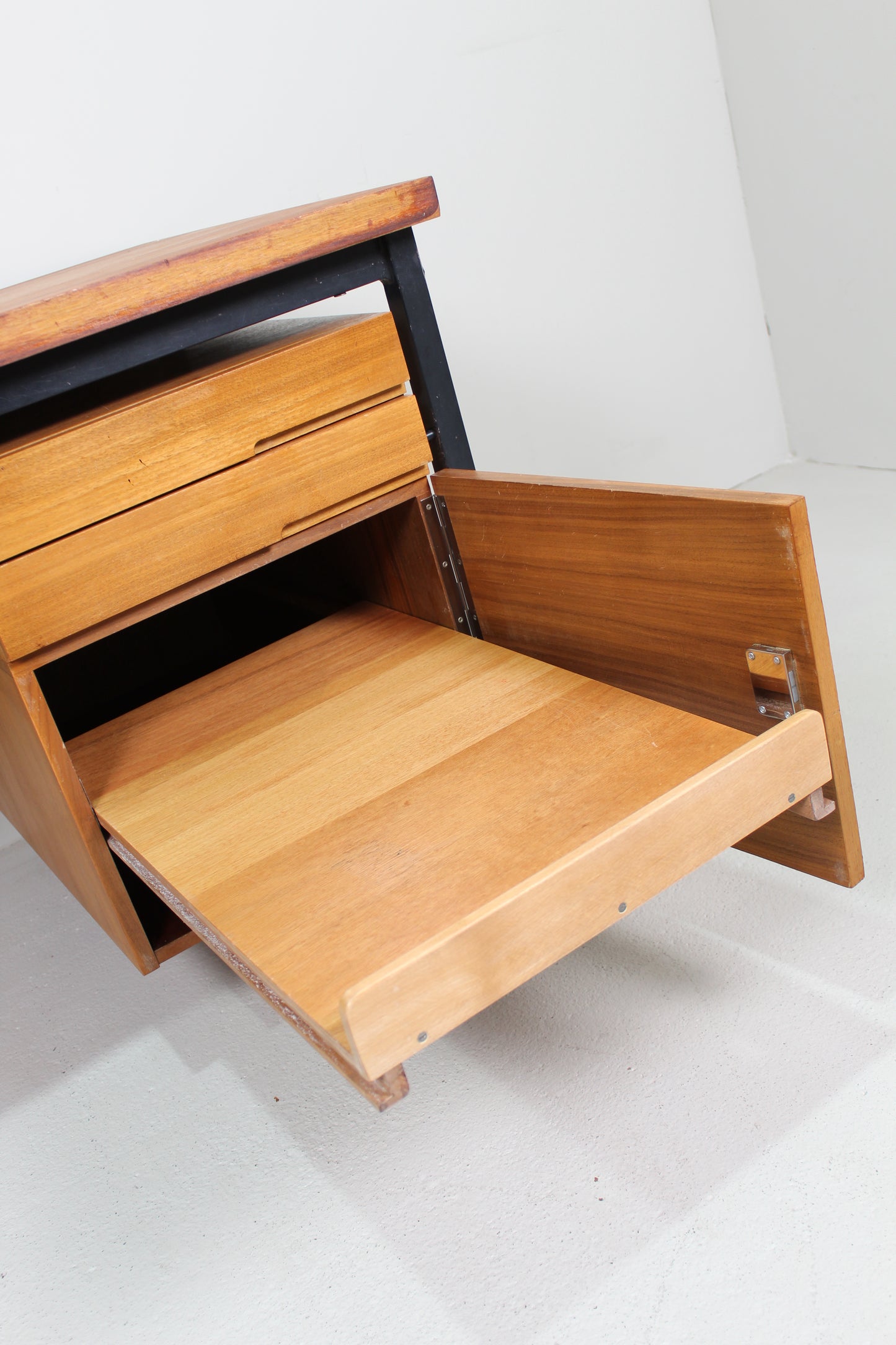 Vintage Schreibtisch - Holz, 60er Jahre