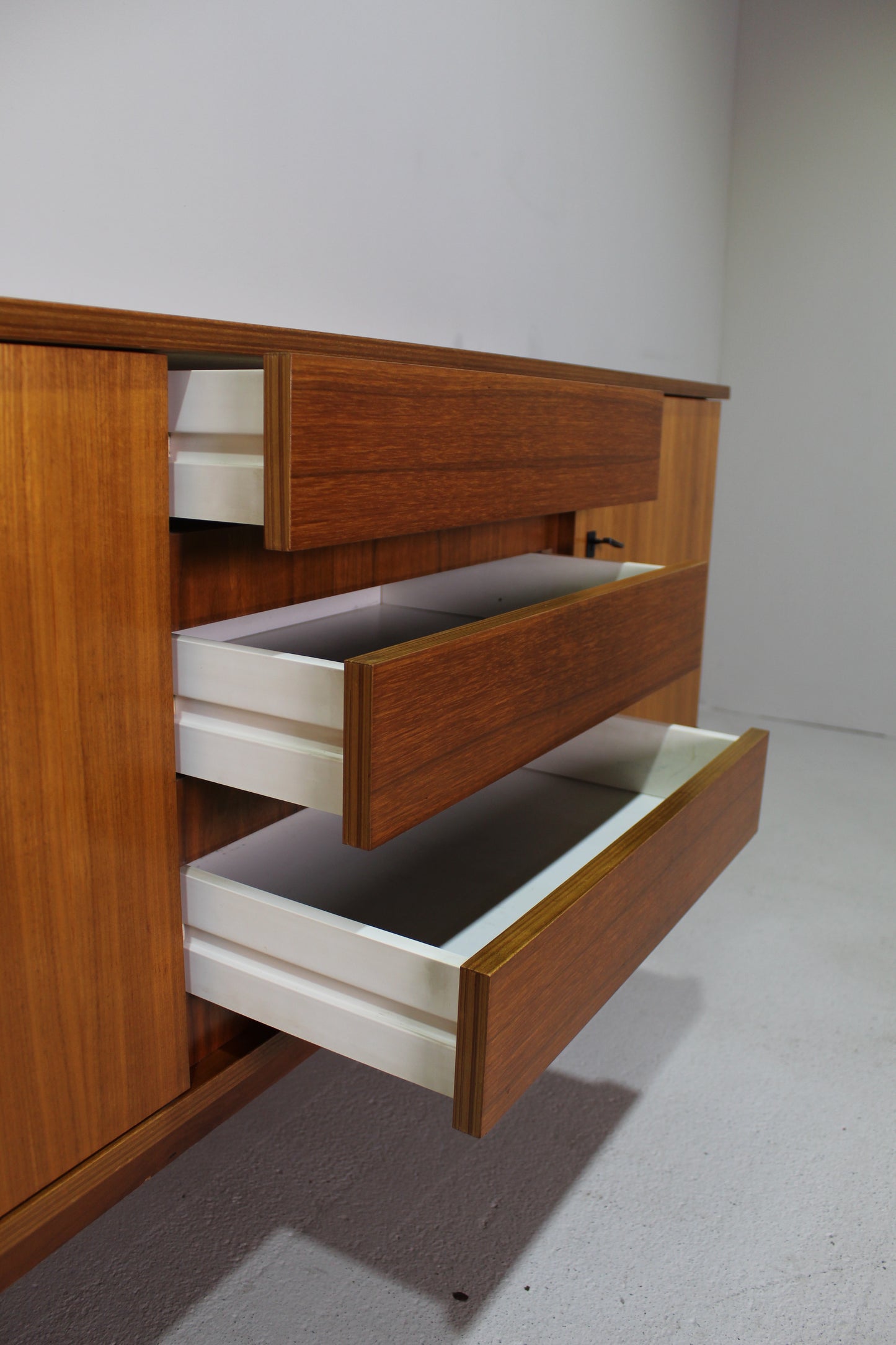 Vintage dressoir, sideboard jaren '60