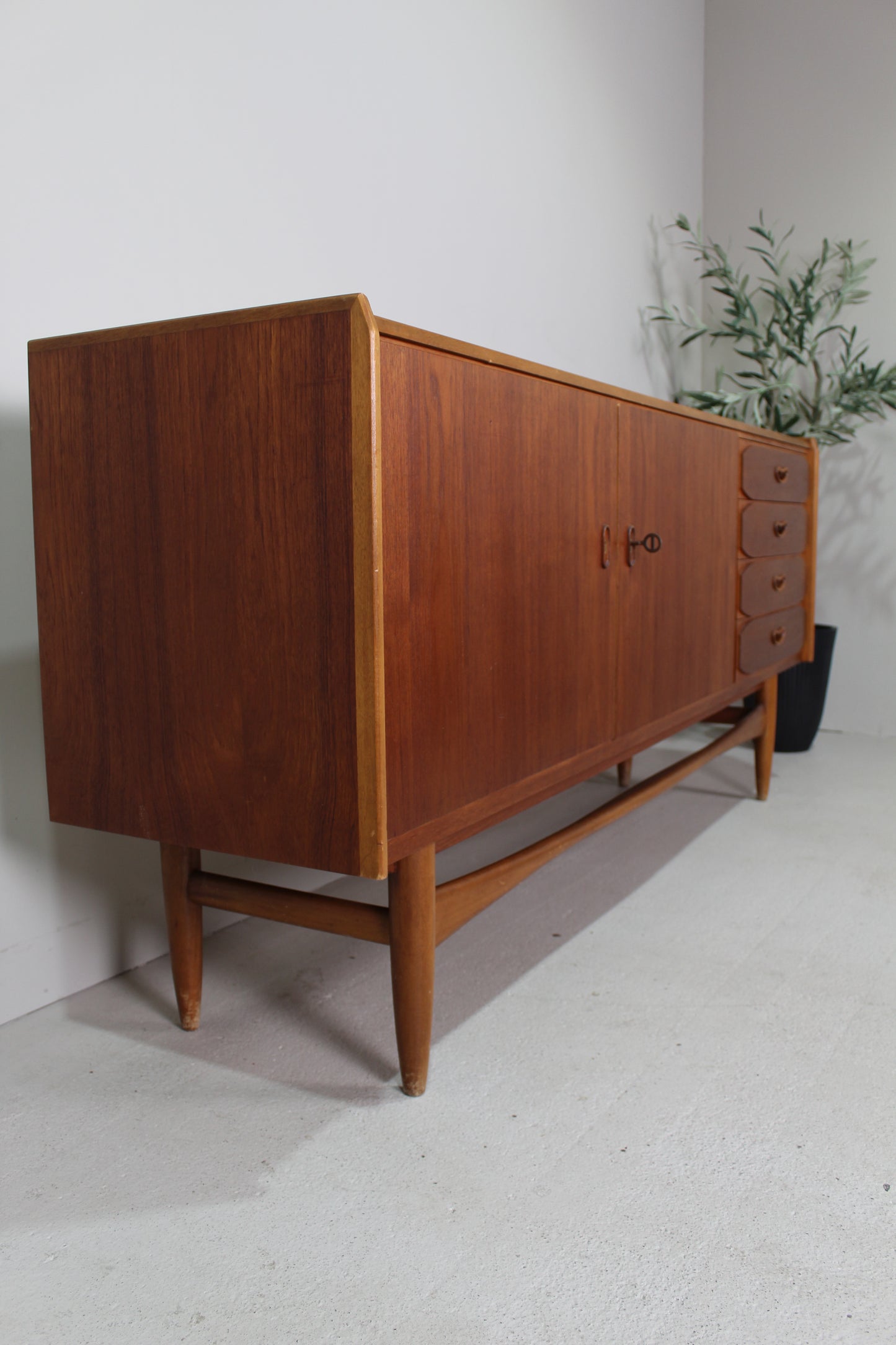 Vintage dressoir, sideboard Deens Design teak