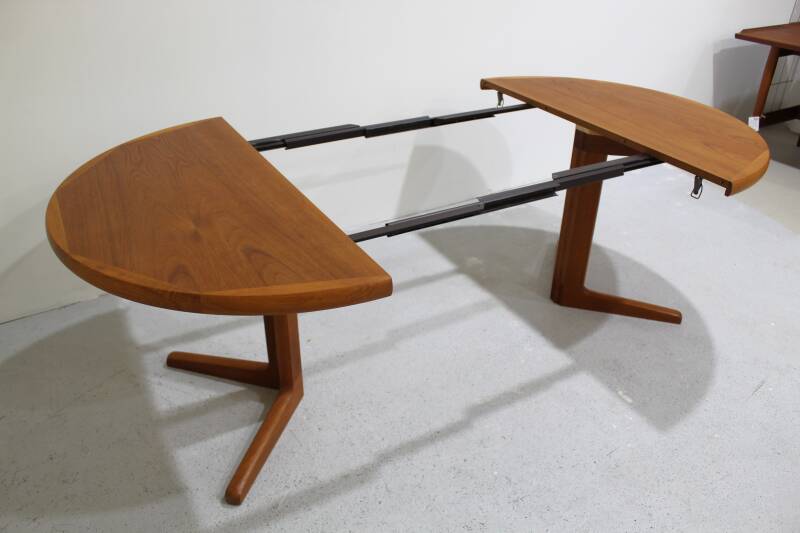 Vintage uitgeschuifbare ronde eettafel - Deens design Korup Stoefabrik Jaren '60 | 01073