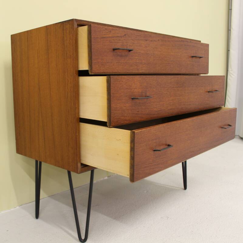 Vintage chest of drawers