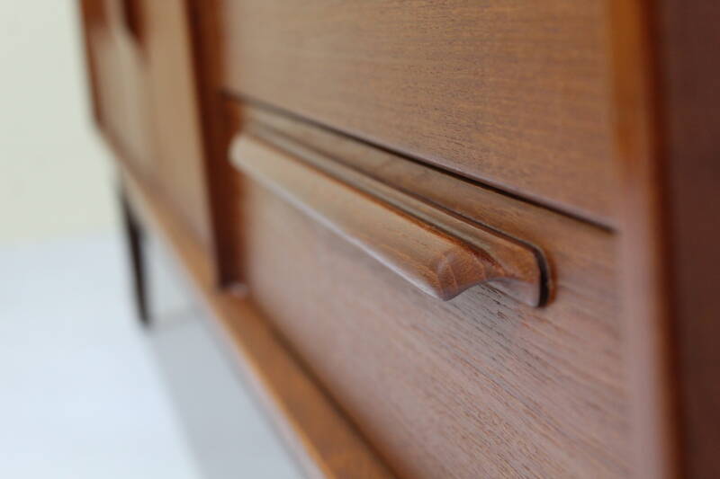 Vintage Design highboard, cupboard - Heinrich Rietsenpatt | 01056