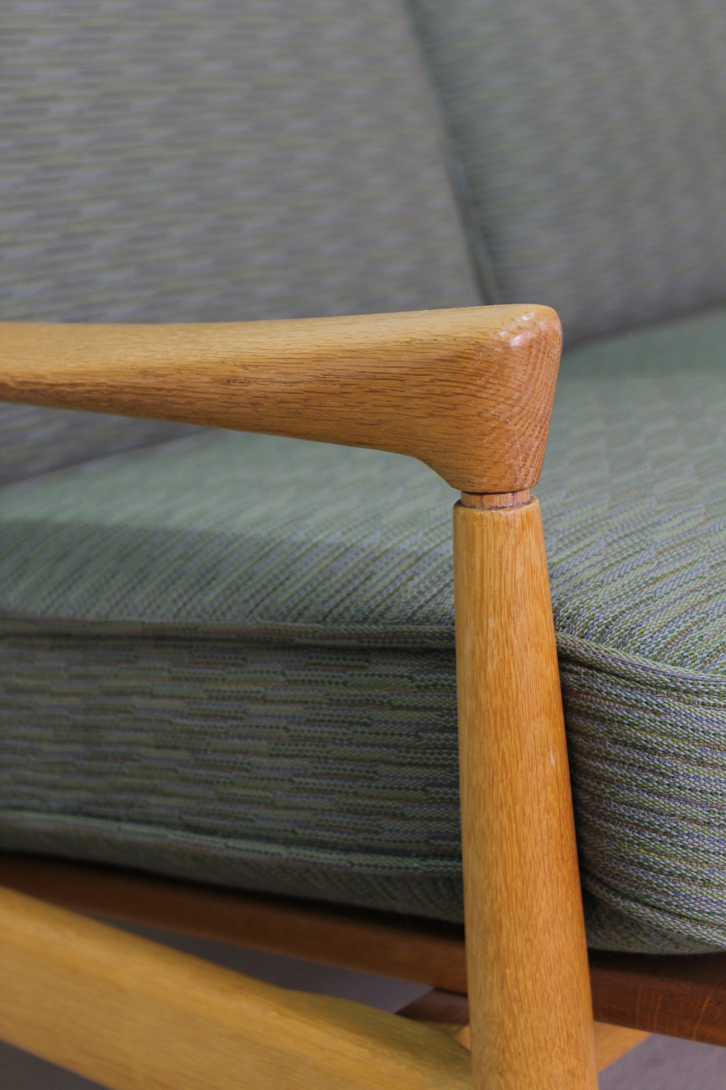 Vintage bank Erik Wørts IKEA eiken, groen