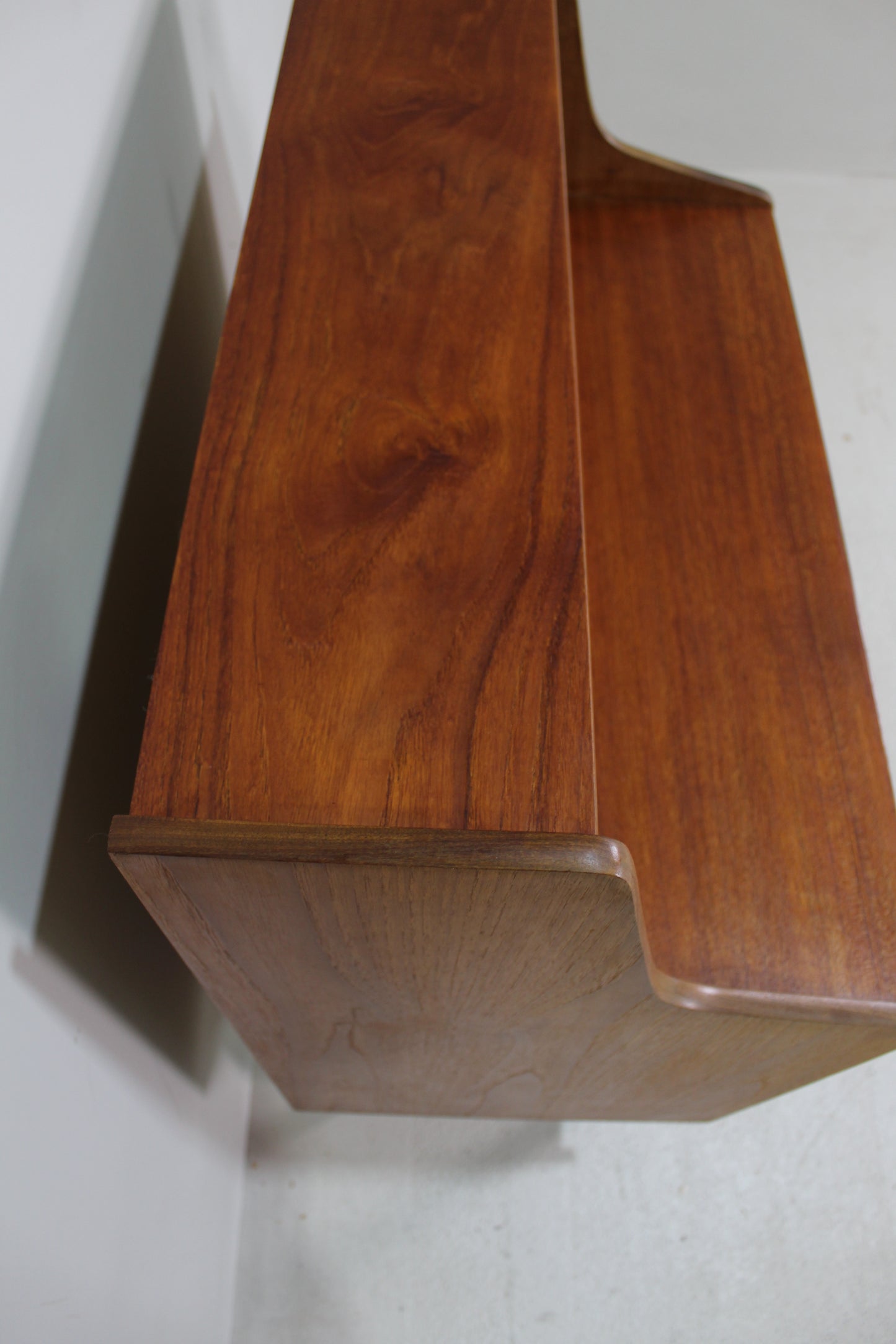 Vintage secretaire, bureau, wandkast Deens Design