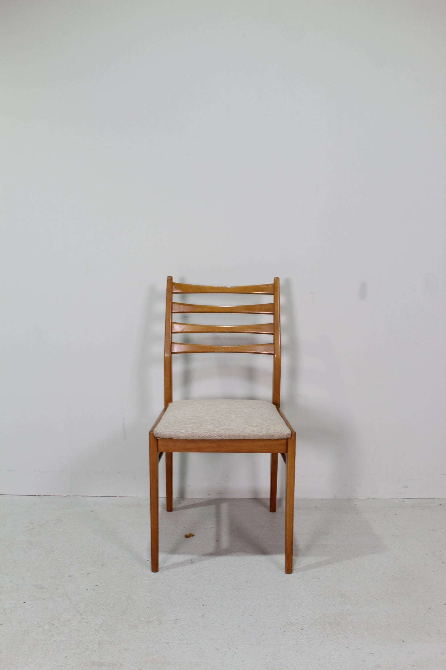 4x vintage eetkamerstoelen, beige