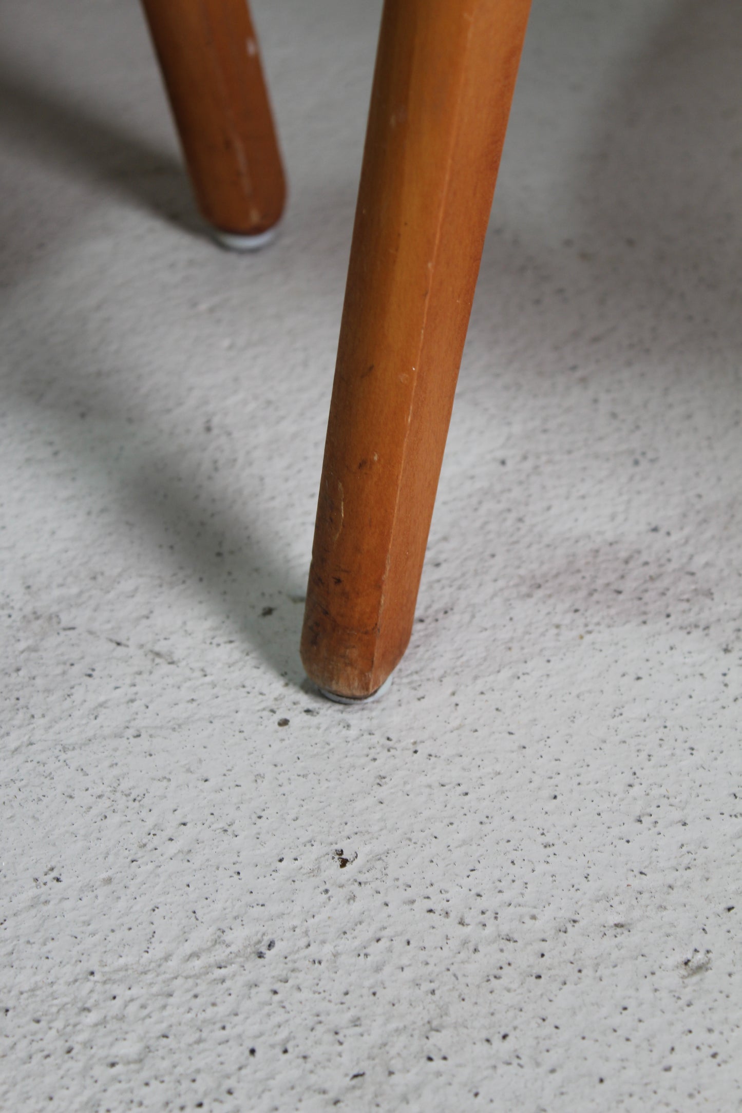 2x vintage eetkamerstoelen jaren '60 rood/bruin