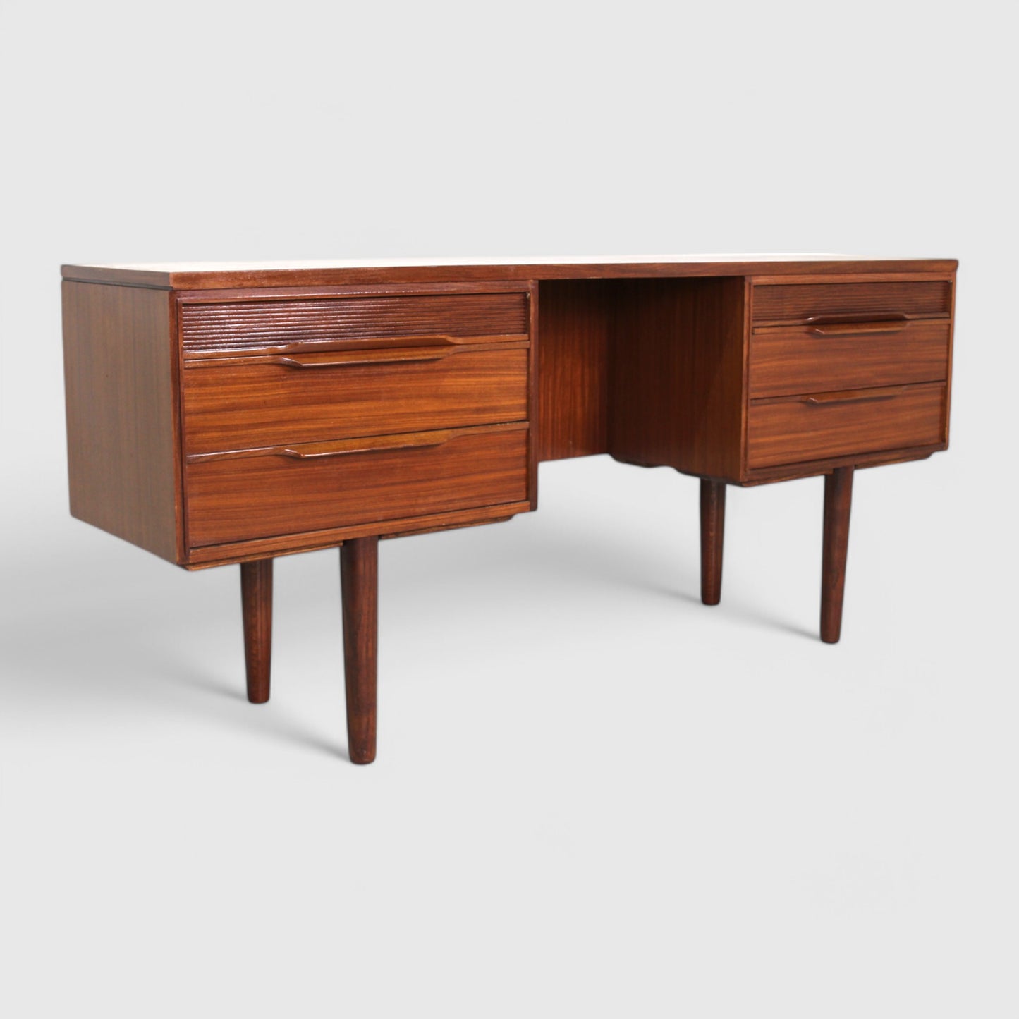 Vintage Brits design bureau, sideboard jaren '60