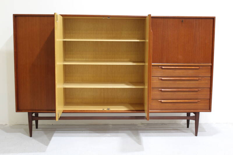 Vintage Design highboard, cupboard - Heinrich Rietsenpatt | 01056
