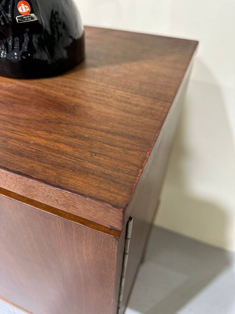 Vintage Sideboard - 70er Jahre, goldene Griffe