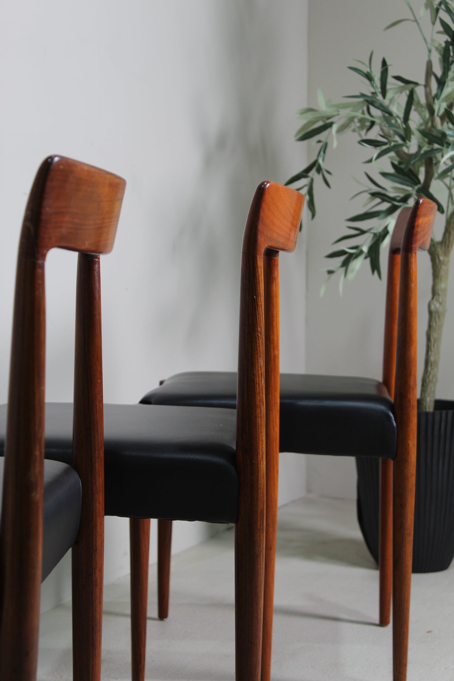 3x Vintage design eetkamerstoelen Lübke