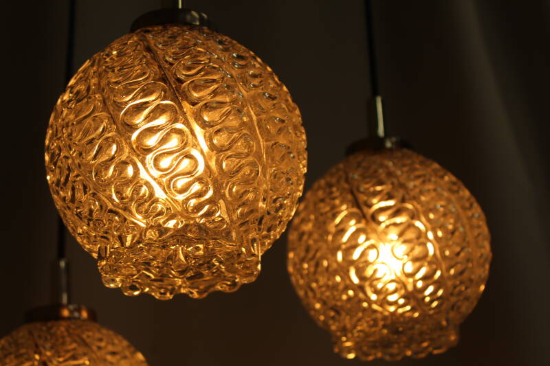 Vintage Kaskadenlampe - transparentes Pressglas