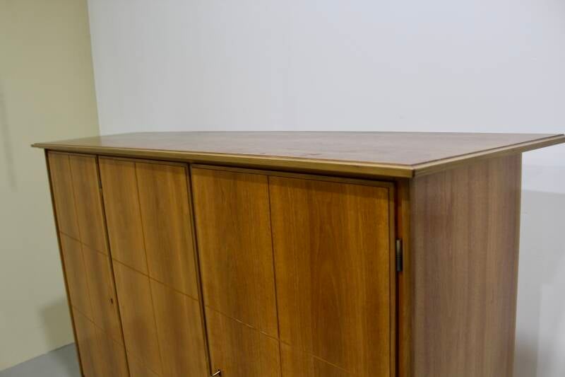 Vintage kast, linnenkast, kledingkast, spelletjeskast - jaren '50 | 01192