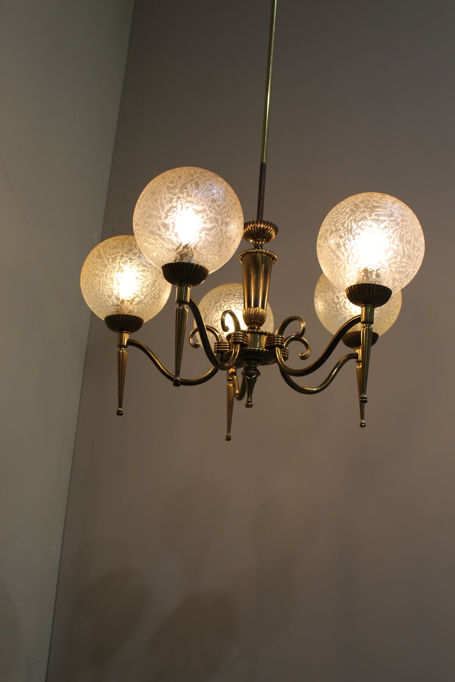 Vintage hanglamp, kroonluchter - messing jaren '50