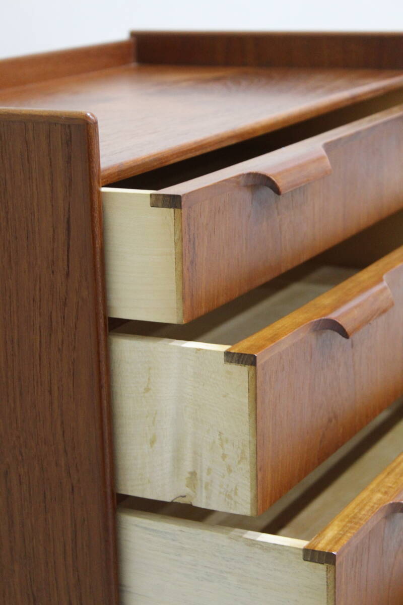 Vintage chest of drawers - Danish Design, teak wood | 01394