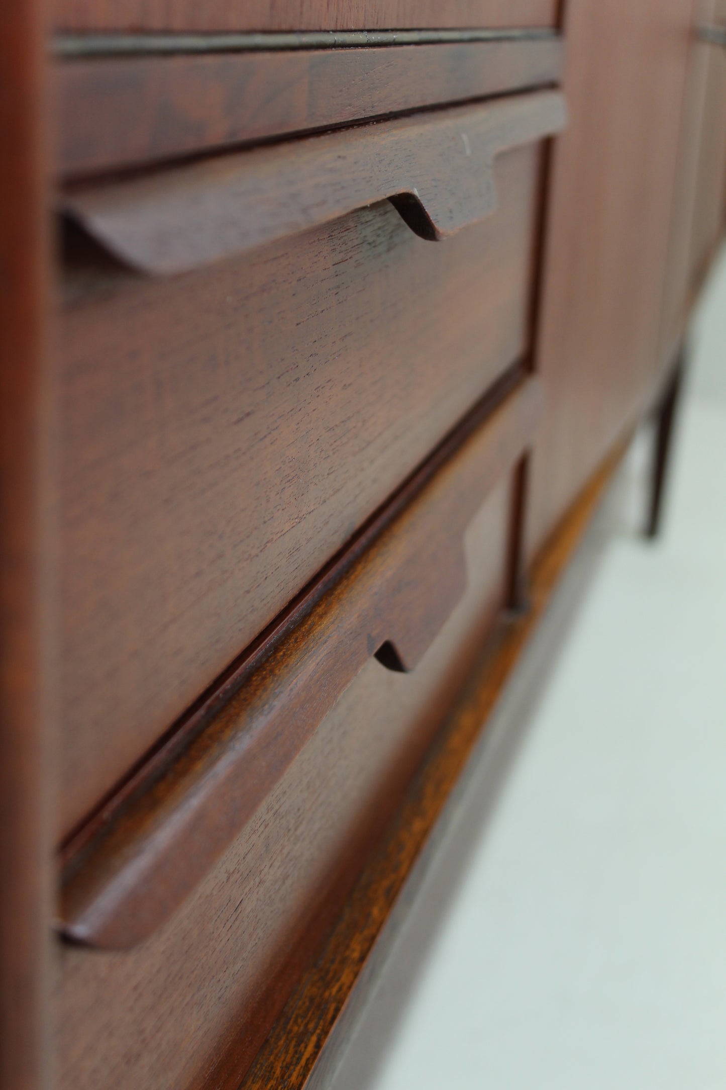 Sideboard im Vintage-Design – Teakholz aus den 1960er Jahren