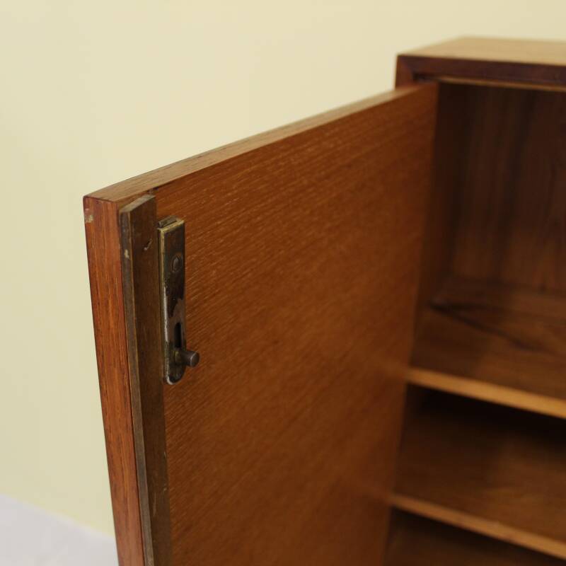 Vintage kast, kledingkast