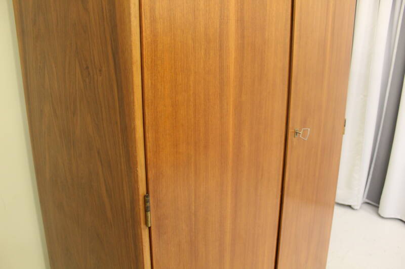 Vintage Kleiderschrank, Kleiderschrank