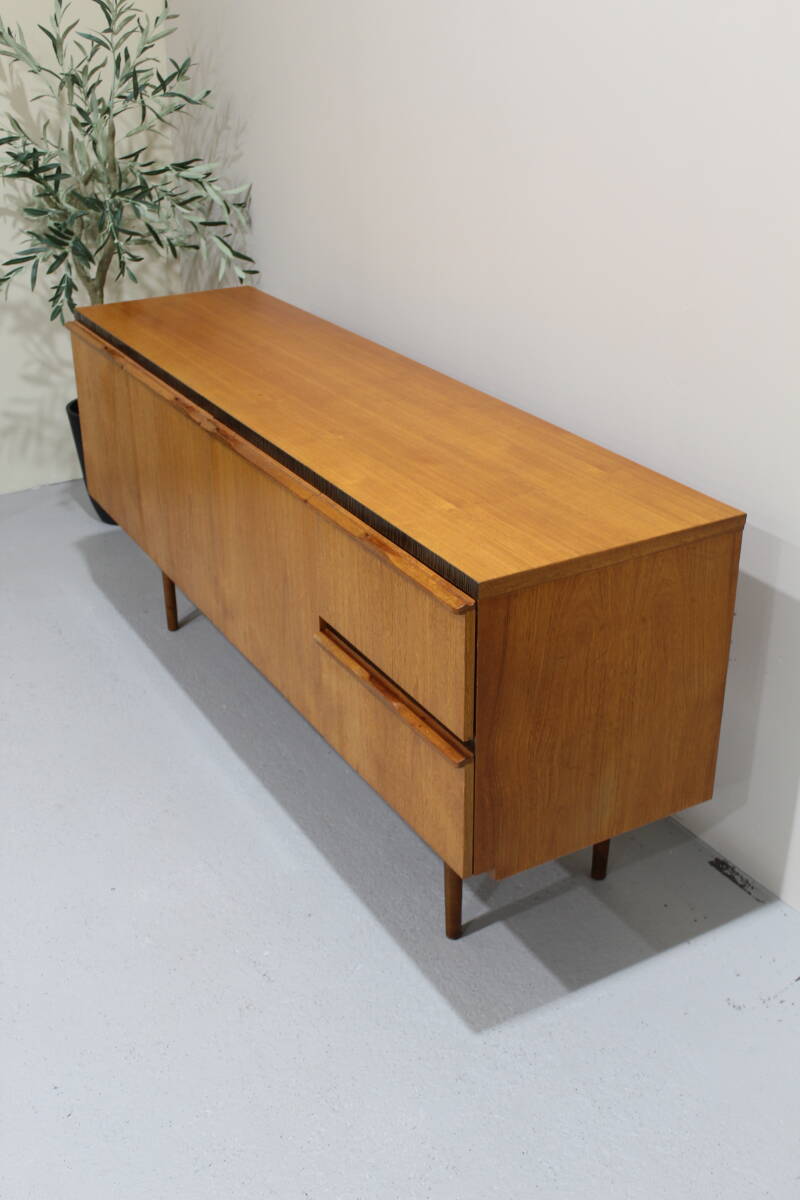 Vintage design sideboard, sideboard - McIntosh | 01372