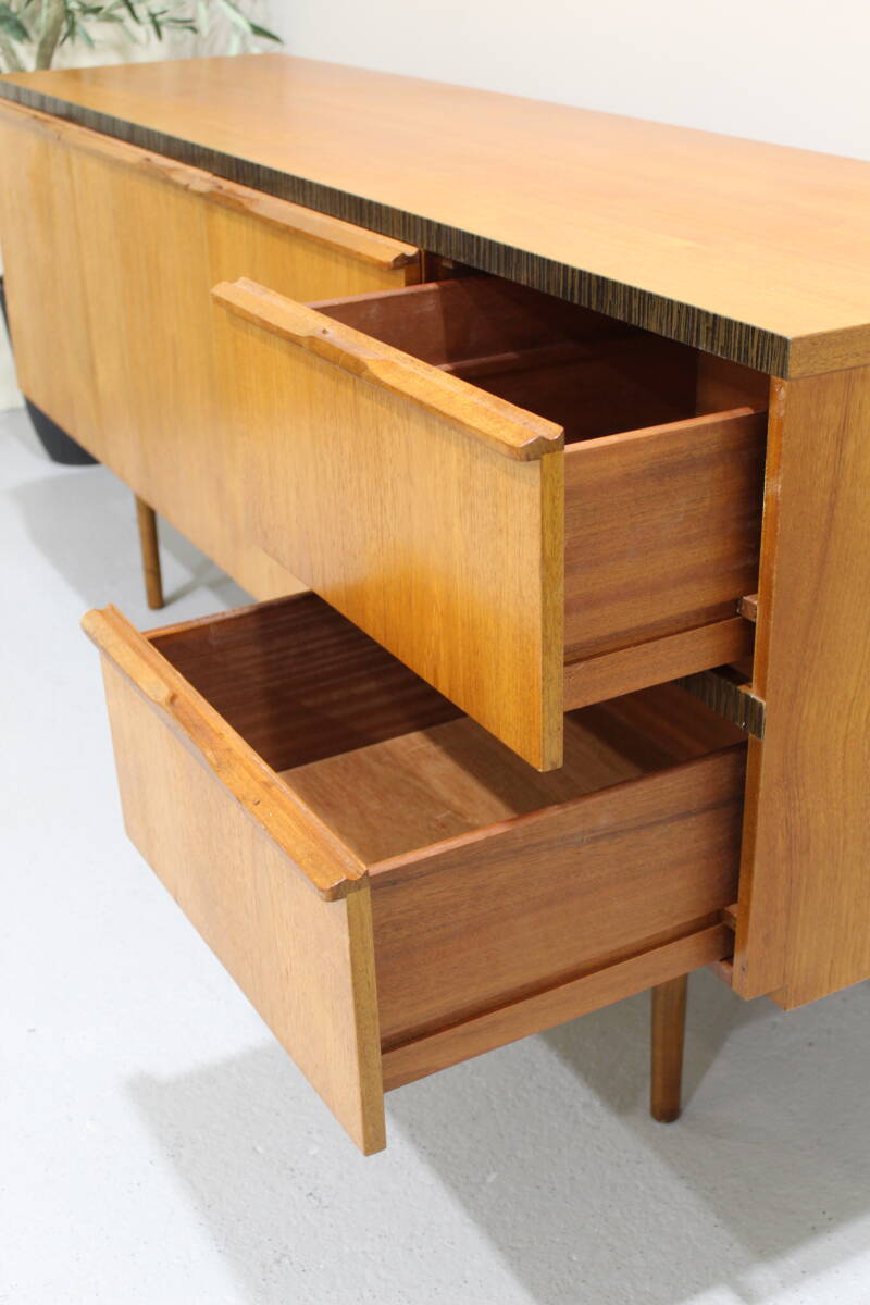 Vintage design sideboard, sideboard - McIntosh | 01372