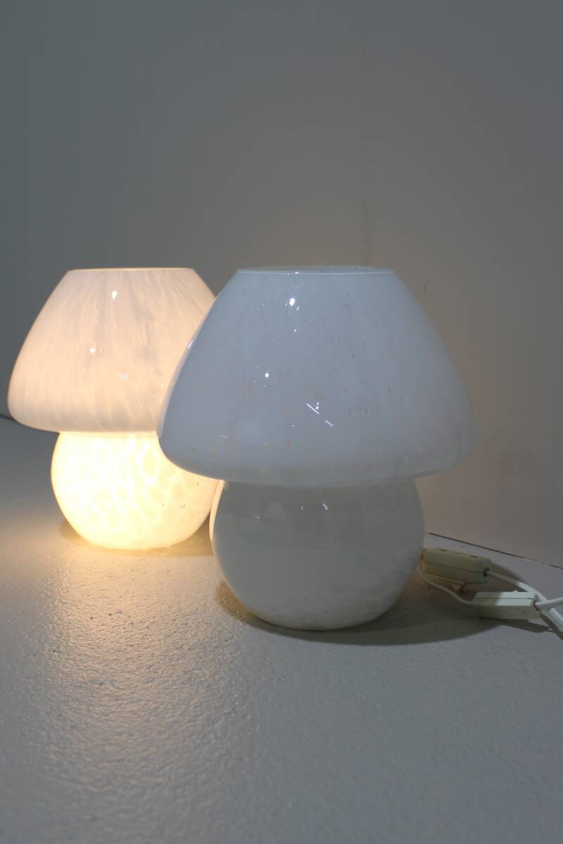 Vintage Mushroom lamp - wit glas, jaren '70 | 01426 — 1 stuks