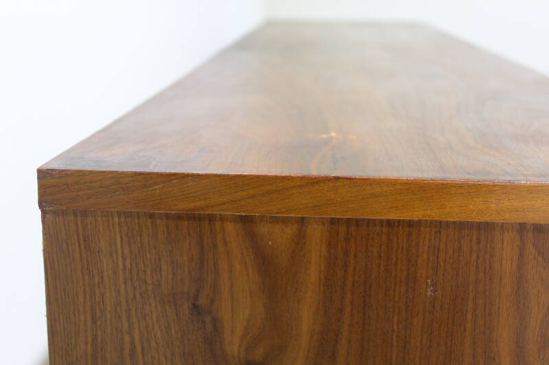 Vintage Sideboard - 70er Jahre, goldene Griffe