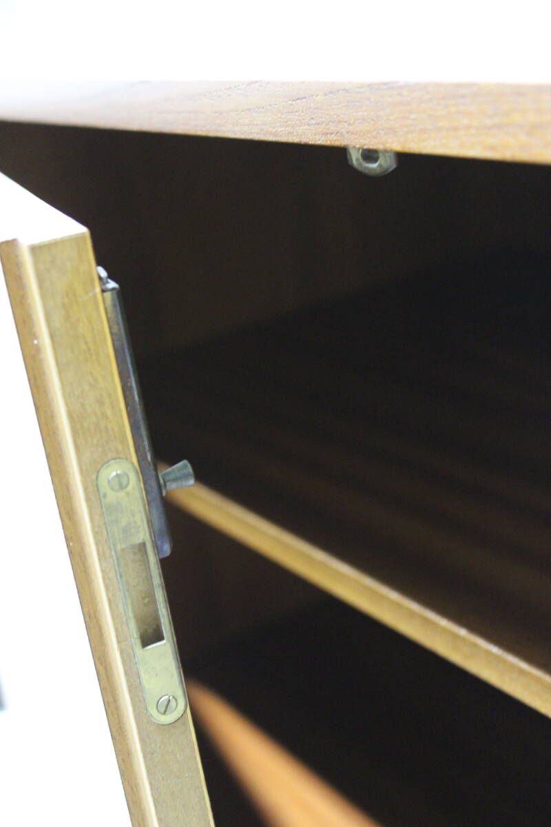 Vintage design kastje, dressoir - TWEN jaren '60, teak