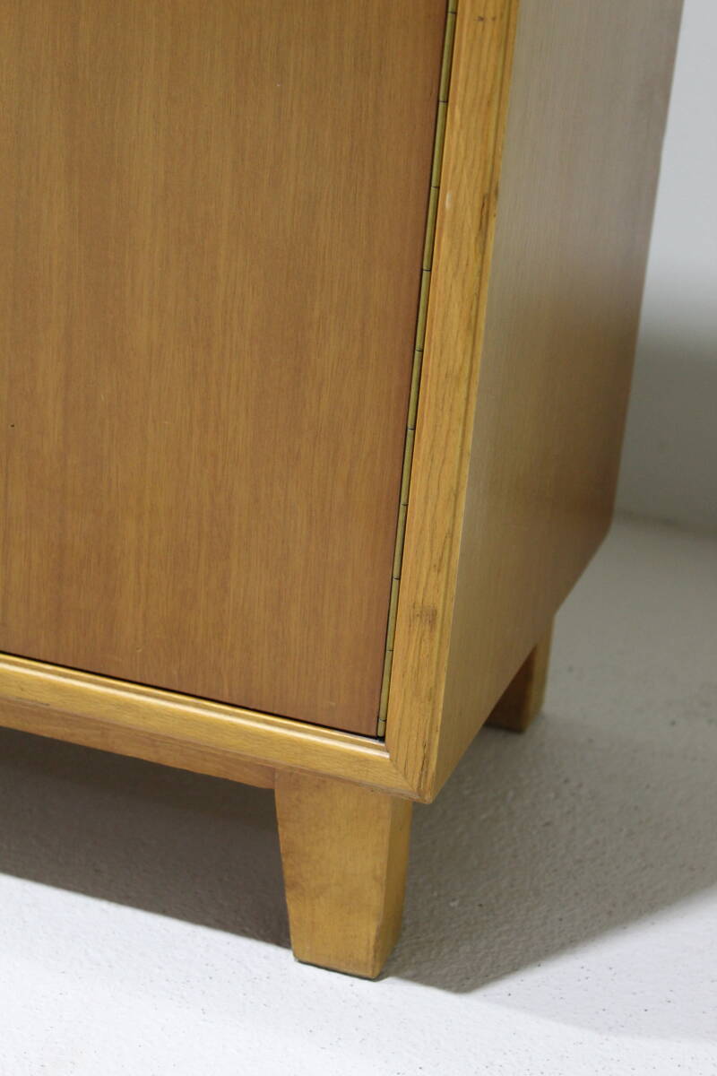 Vintage kastje, dressoir - jaren '60, glazen deurtjes