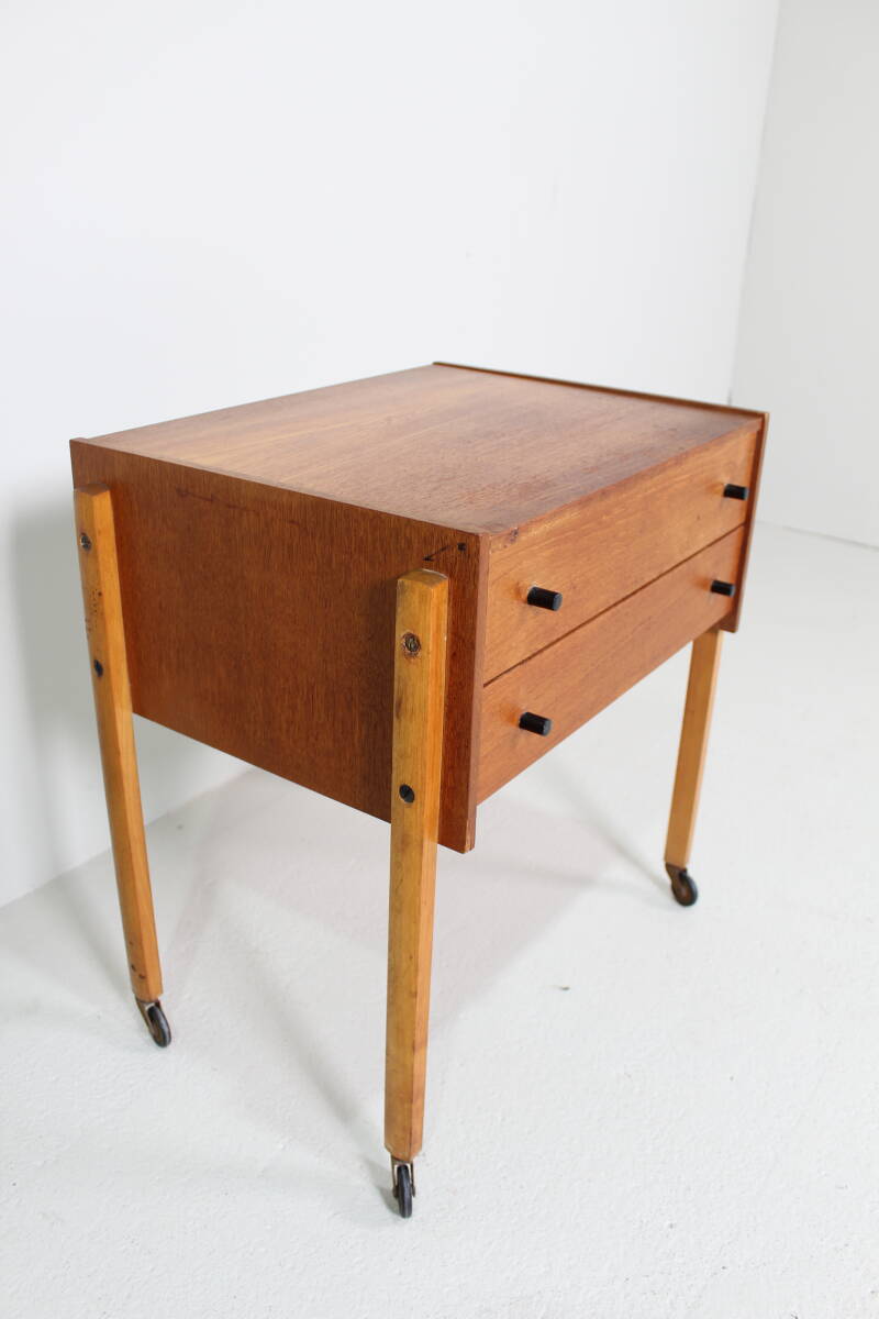 Vintage Nähschrank, Nachttisch, Beistelltisch - 1960er Jahre