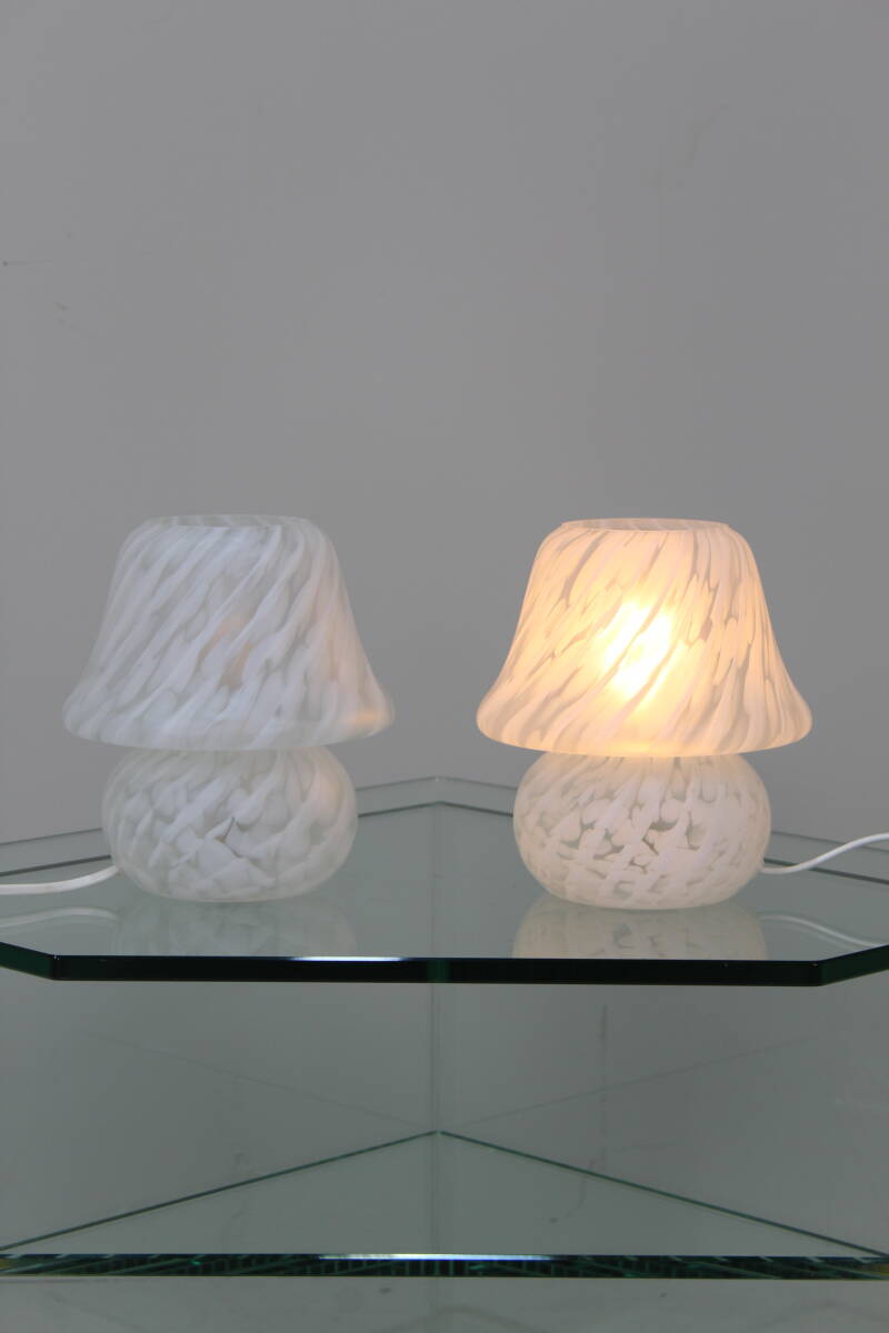 Vintage Mushroom lamp - Hustad Leuchte, wit glas, jaren '70 | 01482
