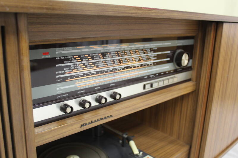 Vintage Philips, Neckermann muziekmeubel, audiomeubel | 00861