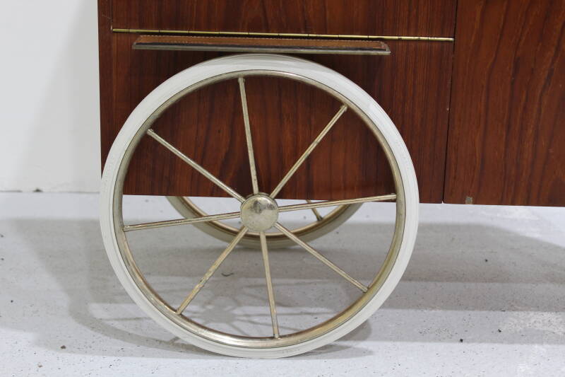 Vintage-Getränkeschrank, Servierwagen, Barwagen – 1950er Jahre | 01023