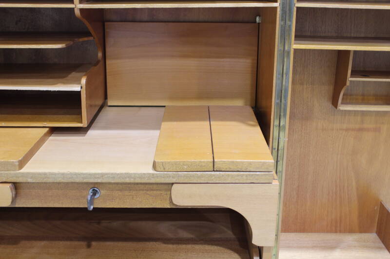 Vintage design bureau, kast "Magic Box" - Mummenthaler & Meier | 01107