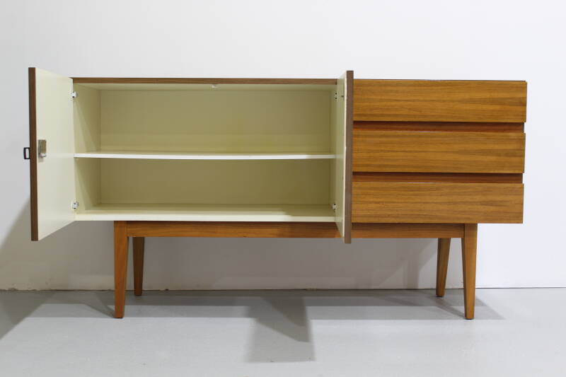 Vintage dressoir, sideboard - notenhout, jaren '60 | 01115