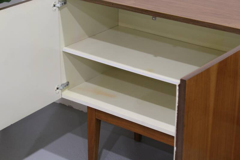 Vintage dressoir, sideboard - notenhout, jaren '60 | 01115
