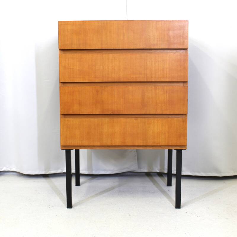 Vintage chest of drawers
