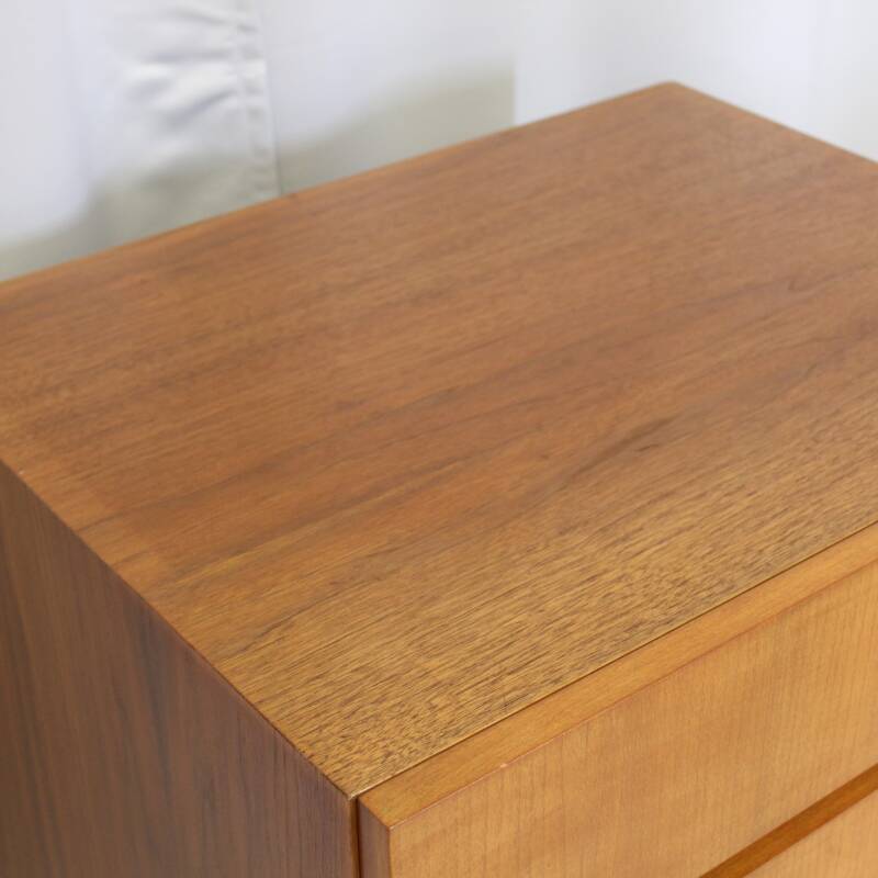 Vintage chest of drawers