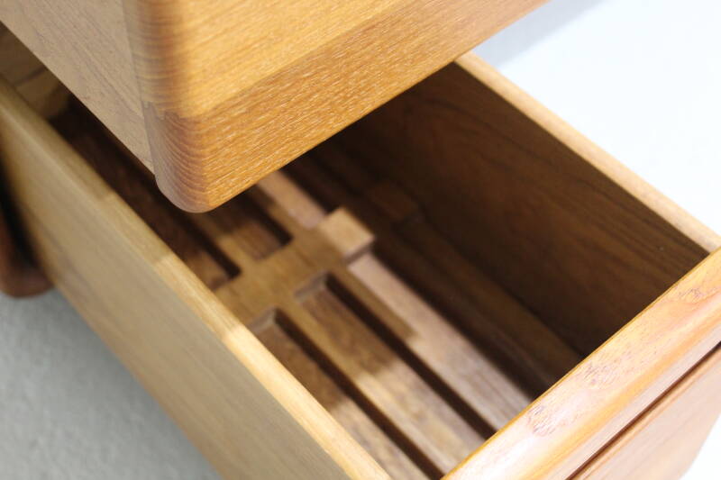 Vintage audiokast, tv-meubel Deens Design - Dyrlund, jaren '80 | 01174