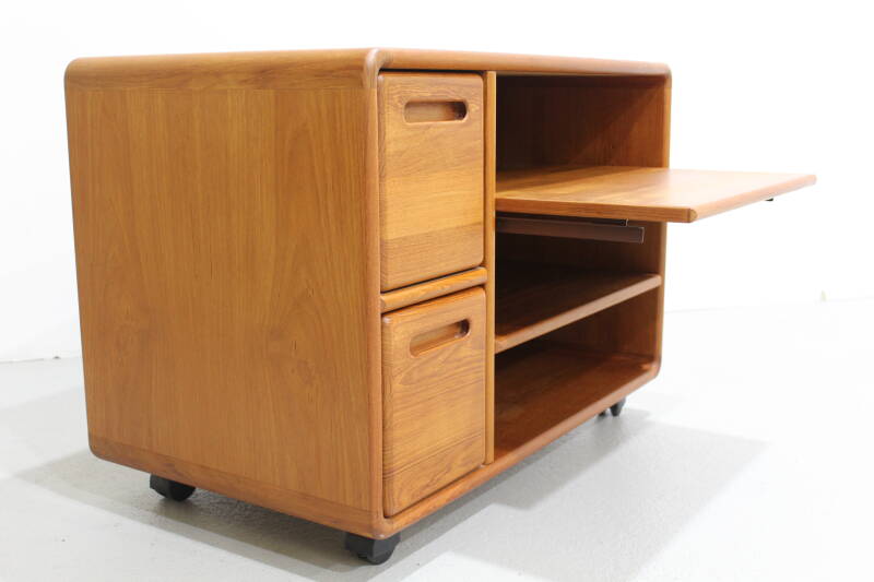 Vintage audiokast, tv-meubel Deens Design - Dyrlund, jaren '80 | 01174