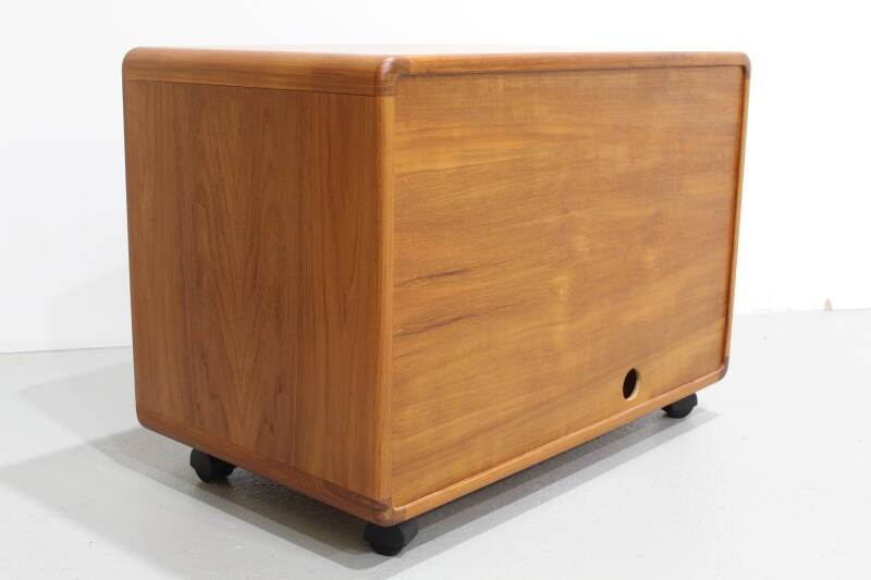 Vintage audiokast, tv-meubel Deens Design - Dyrlund, jaren '80 | 01174