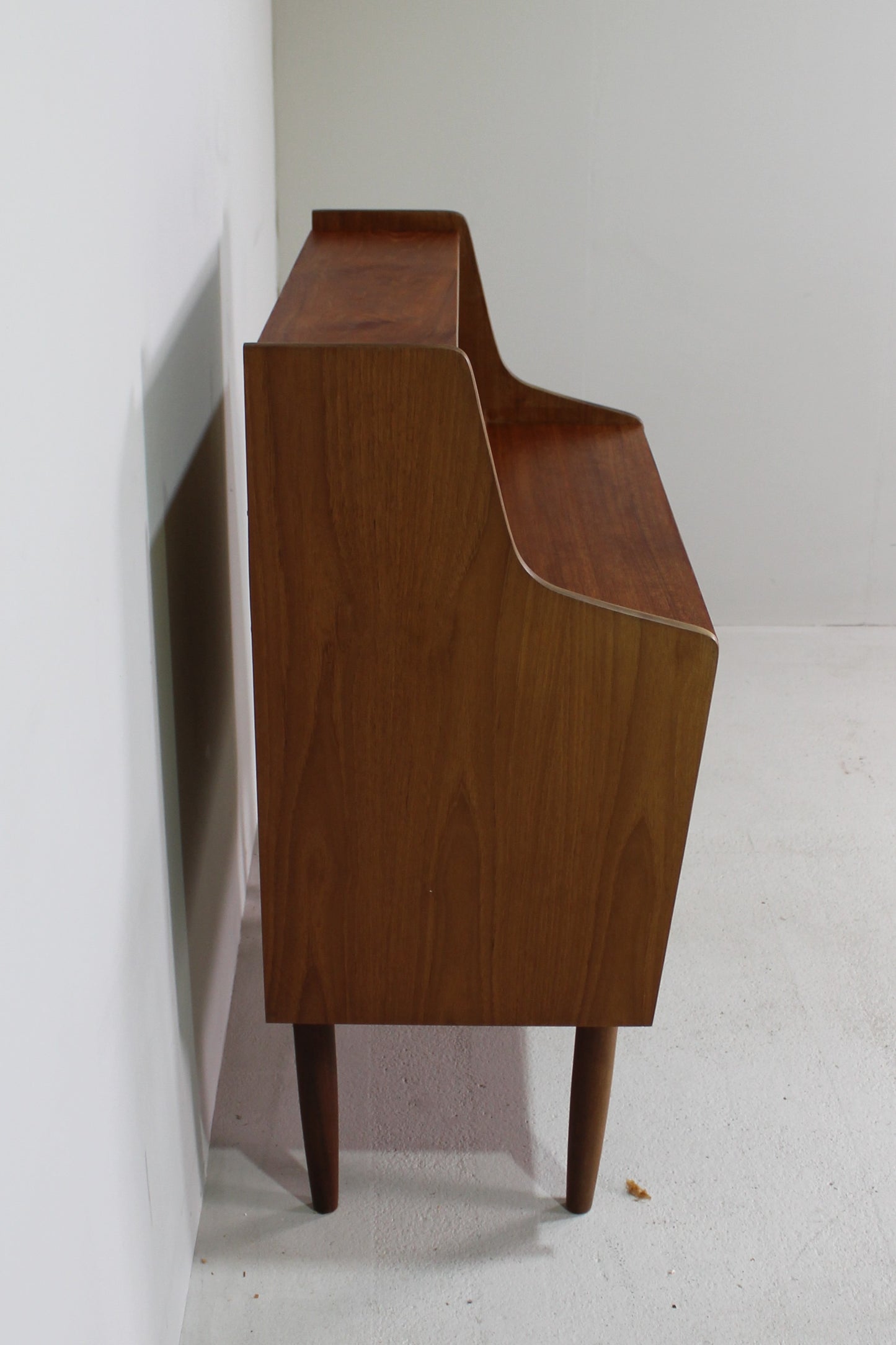 Vintage secretaire, bureau, wandkast Deens Design